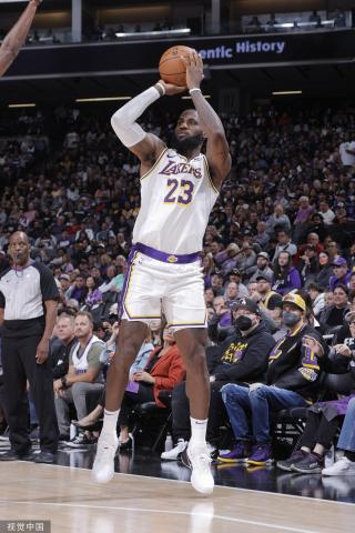 足球场上的 足球场上的