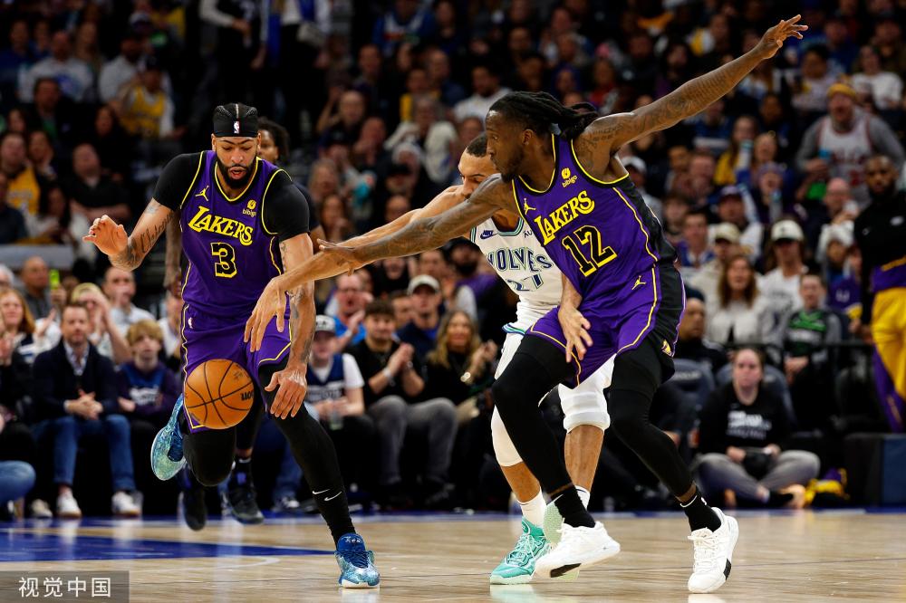 而失去平衡 而失去平衡