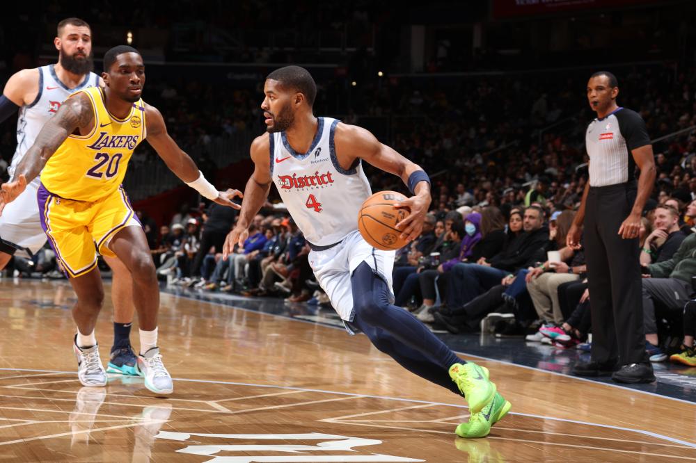 球霸且不防 球霸且不防